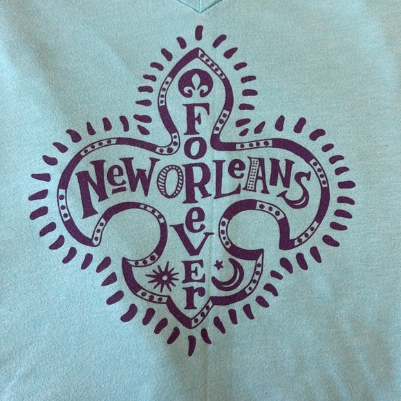 New Orleans V-Neck Tee - Picture 2 of 2